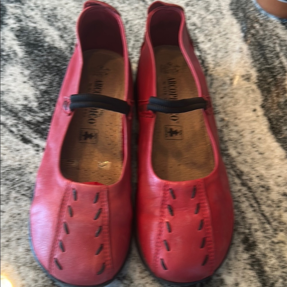 Arcopedico Vibrant Red Loafers with Black Accents